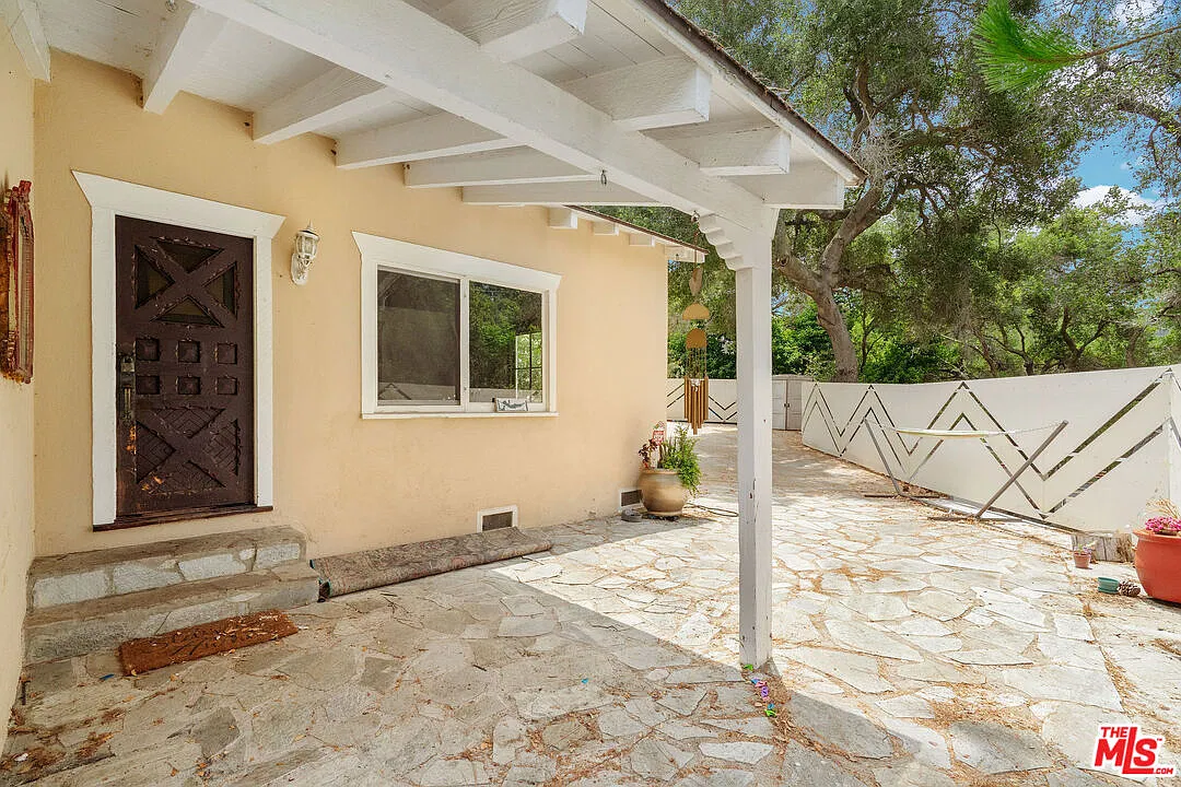 2 bed, 1.5 bath, 1136 sqft, $4,699 — Photo 1