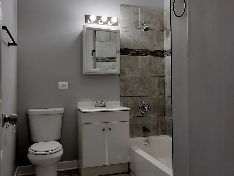 6603 S Bishop St #1 — Photo 17