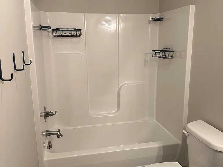 528 Bellingham Dr NE — Photo 15