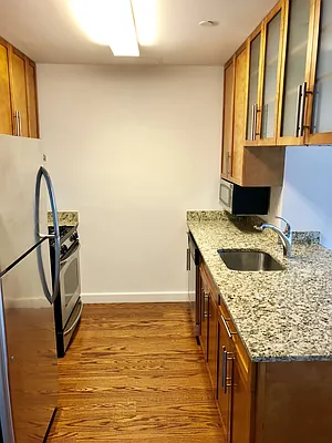 Rented by Winzone Realty Inc | media 22