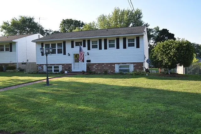813 Reese Ave photo 1