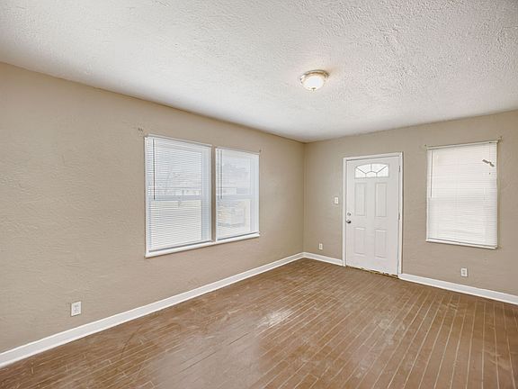 3rd image of 128 N Valencia Pl #B