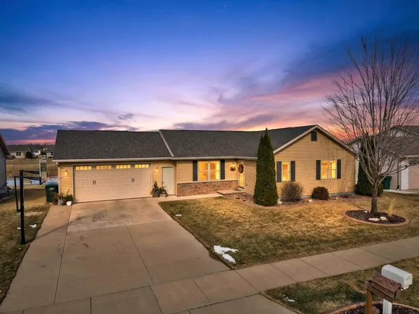 1390 Marie Dr, Kaukauna, WI 54130