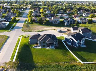 1904 51st Street Pl, Kearney, NE 68845