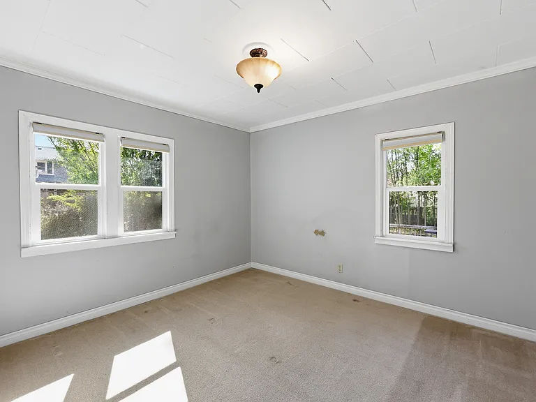 826 E 34th Ave — Photo 21