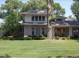 58 Stoneyside Ln, Saint Louis, MO 63132