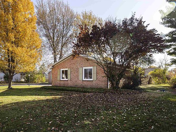 5th image of 19370 Orchard Heights Dr
