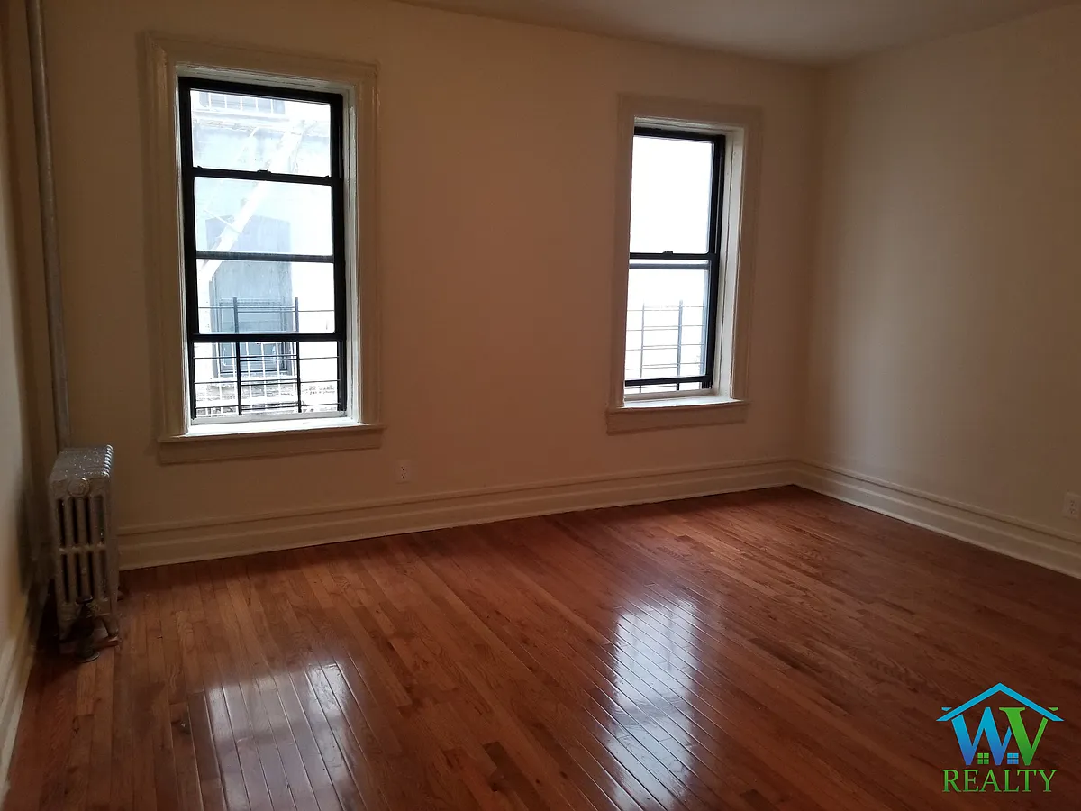 Building Photo - 2376 Ryer Ave #B1