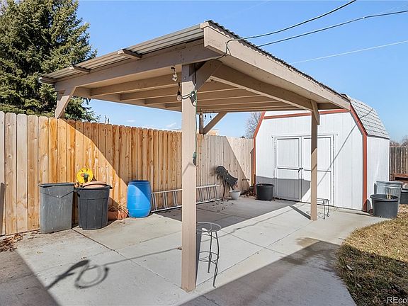 3rd image of 13653 E Center Ave