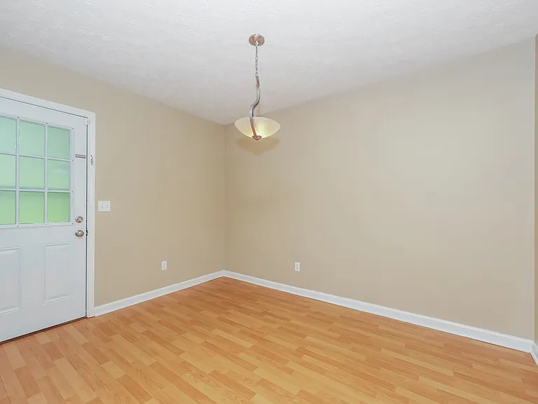 232 Thistle Ln — Photo 7