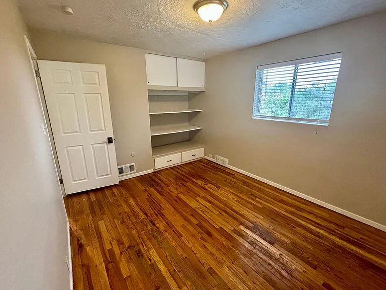 159 E McArthur Ave — Photo 7