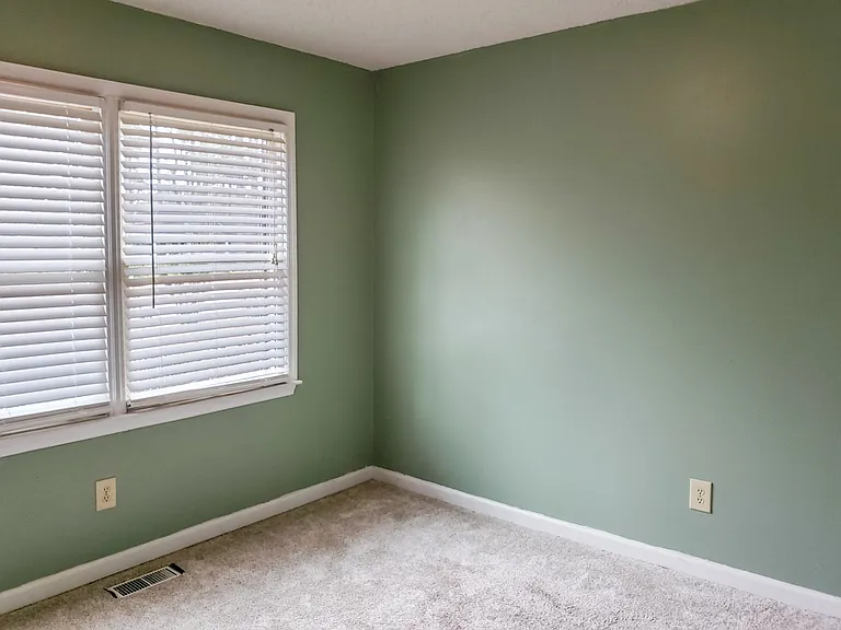 723 Skycliff Ct — Photo 26
