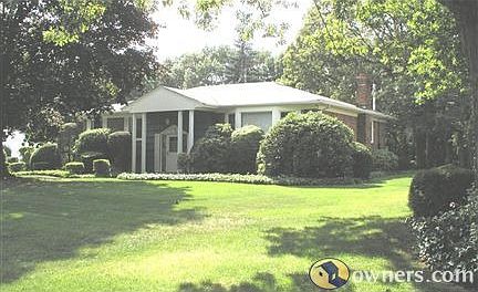 1st image of 47 Hofstra Dr