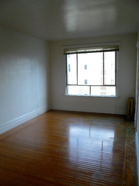 2nd image of 955 Bush St APT 306