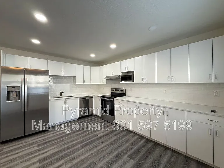 3178 S 945 E #B — Photo 7