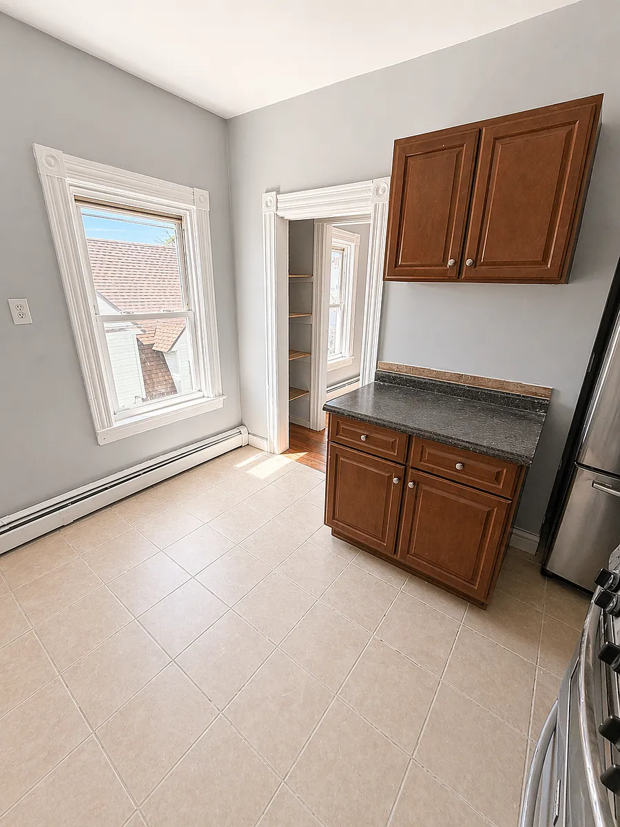 Building Photo - 284 Massachusetts Ave #3