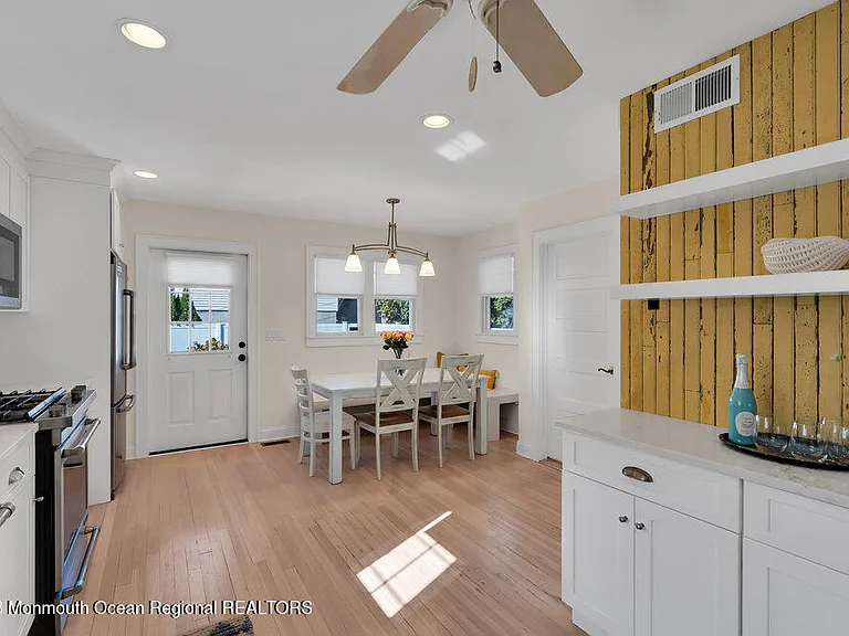 303 B St — Photo 17