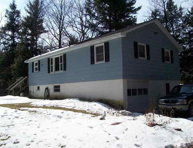 3rd image of 63 CLEARWATER Drive
