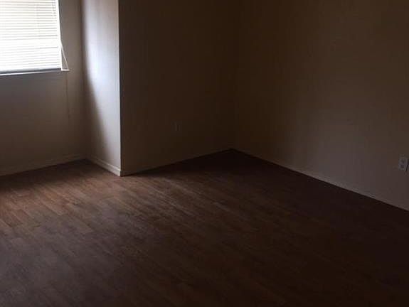 3rd image of 820 Sagewood Trl #822