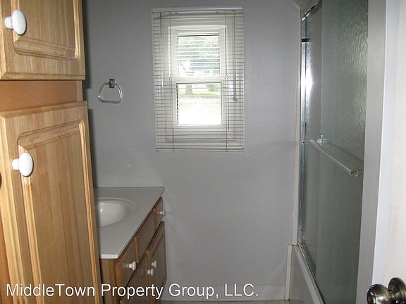 4th image of 805 W University Ave #5326534