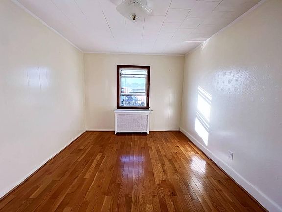 2nd image of 15023 84th Ave #2