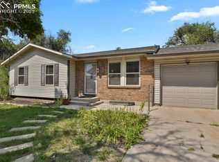 2418 Payne Cir W, Colorado Springs, CO 80916