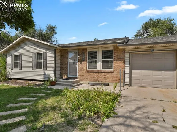 2418 Payne Cir W, Colorado Springs, CO 80916