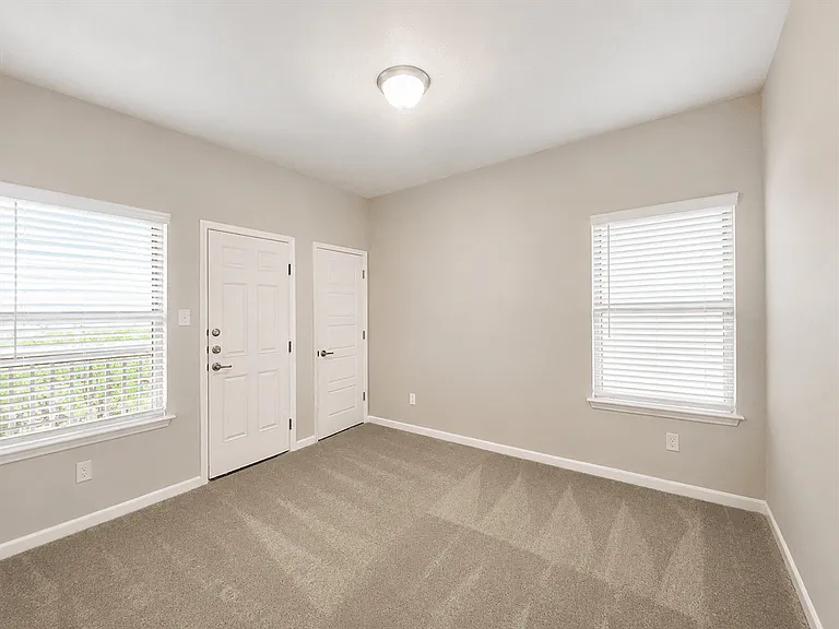 7142 Magnolia Crk #201 — Photo 13