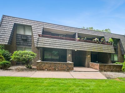 100 Oxbow Drive APT B3, Glastonbury, CT, 06033