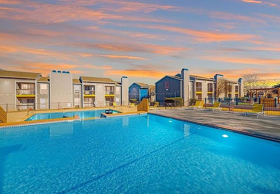 Lark Apartments in San Antonio, TX