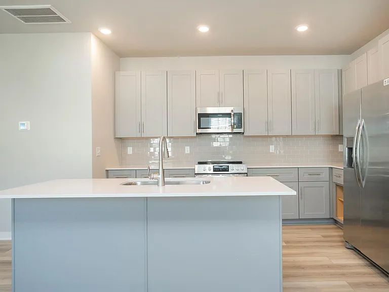 4524 Ropha Ct — Photo 11
