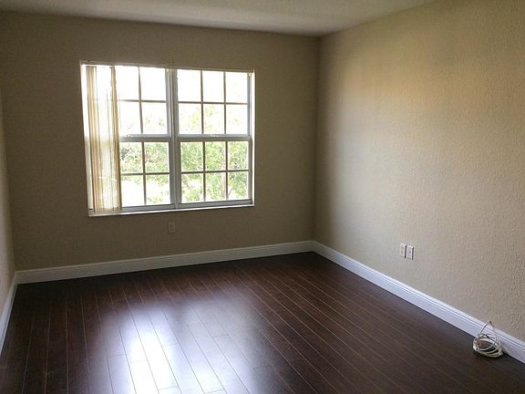 3rd image of 138 SW Peacock Blvd APT 20-205