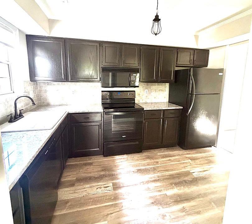 1st image of 9919 Sugarwood Ln