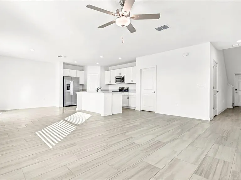 11672 Radiant Shore Loop — Photo 8