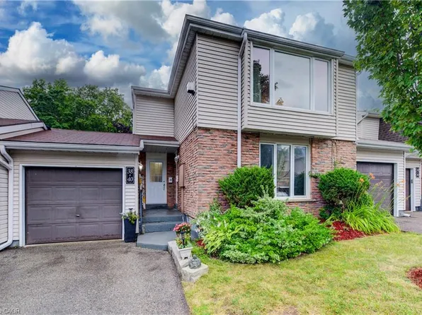 175 Elm Ridge Dr #38, Kitchener, ON N2N 1L7