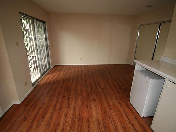 3rd image of 1311 Venice Blvd APT 7