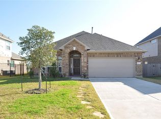 9819 Shimmering Lakes Dr, Rosharon, TX 77583
