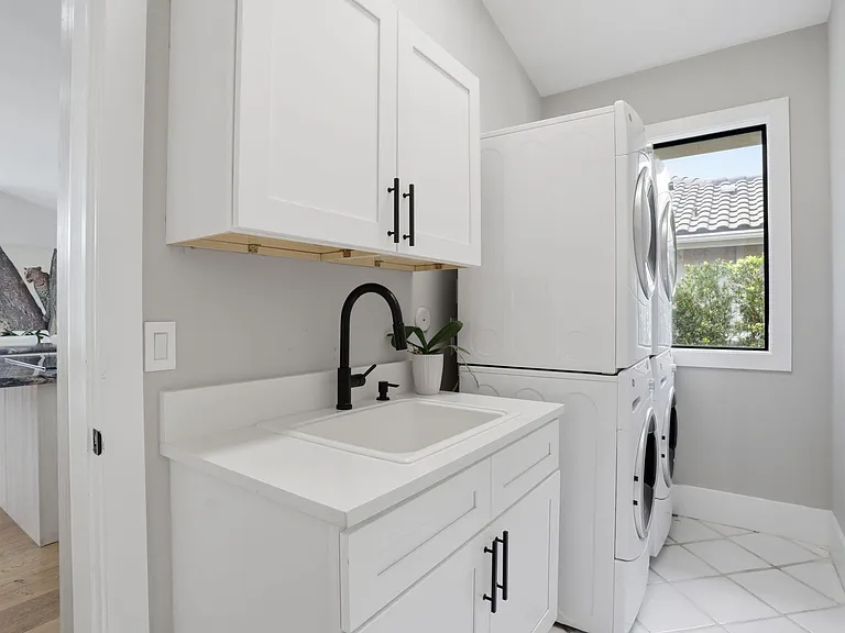 11180 Isle Brook Ct — Photo 51