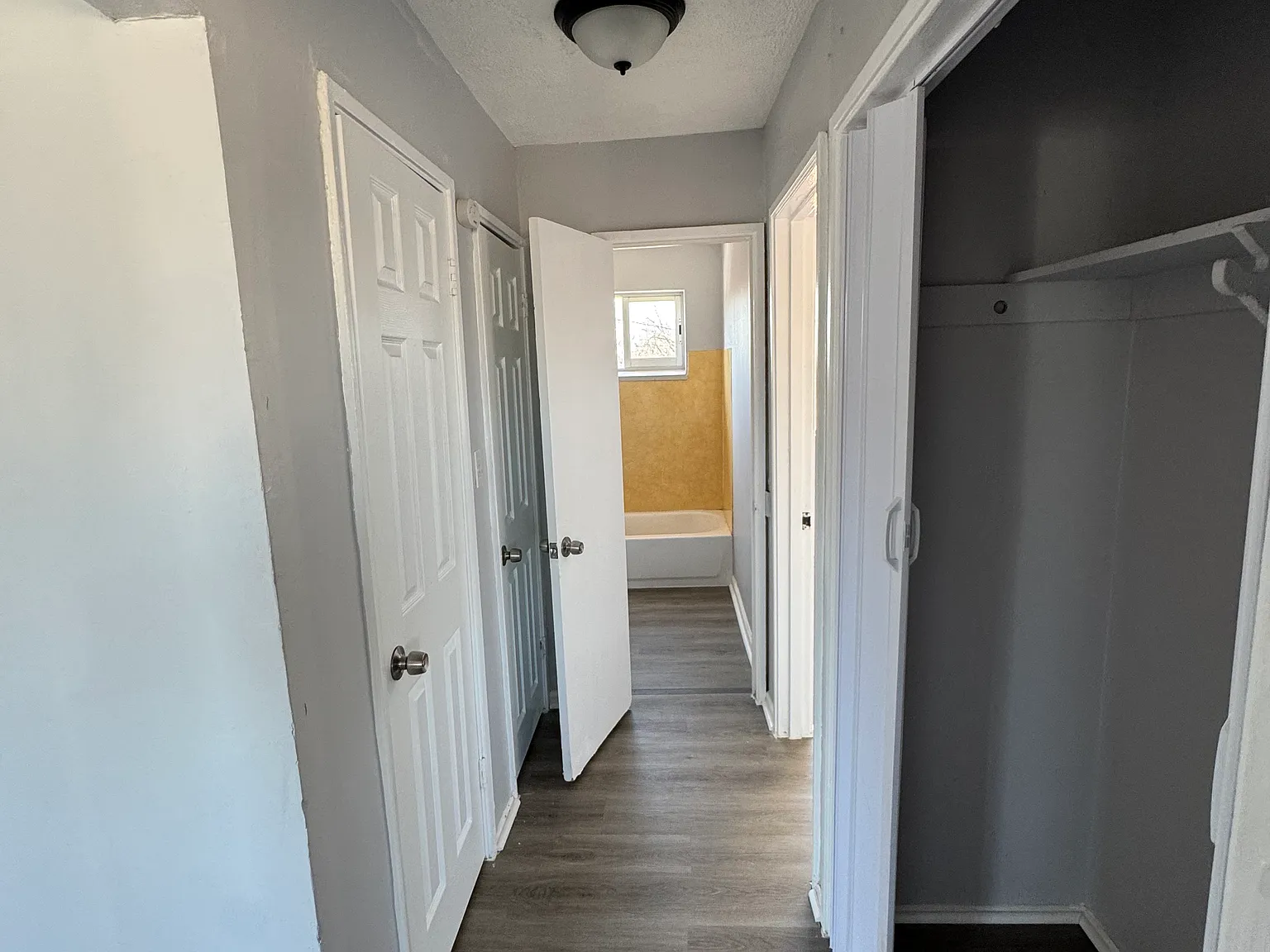 2 bed, 850 sqft, $1,000 — Photo 3