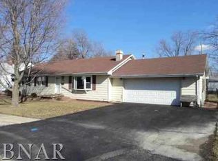 306 S Walnut St, Clinton, IL 61727