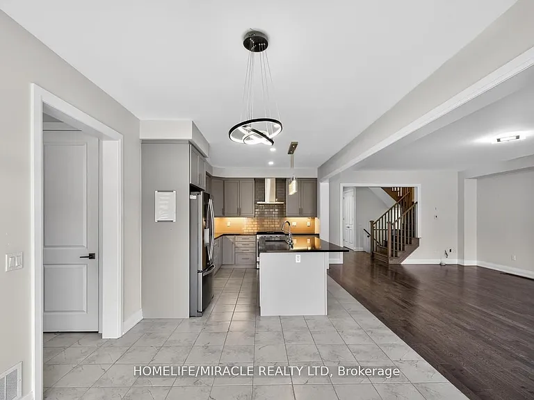 1032 Edinburgh Dr — Photo 19