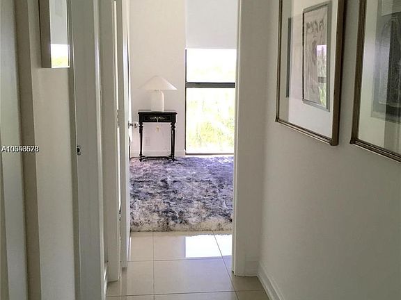 3rd image of 1000 Island Blvd #504