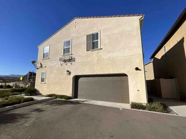 570 Jubilee Pl, Santa Paula, CA 93060