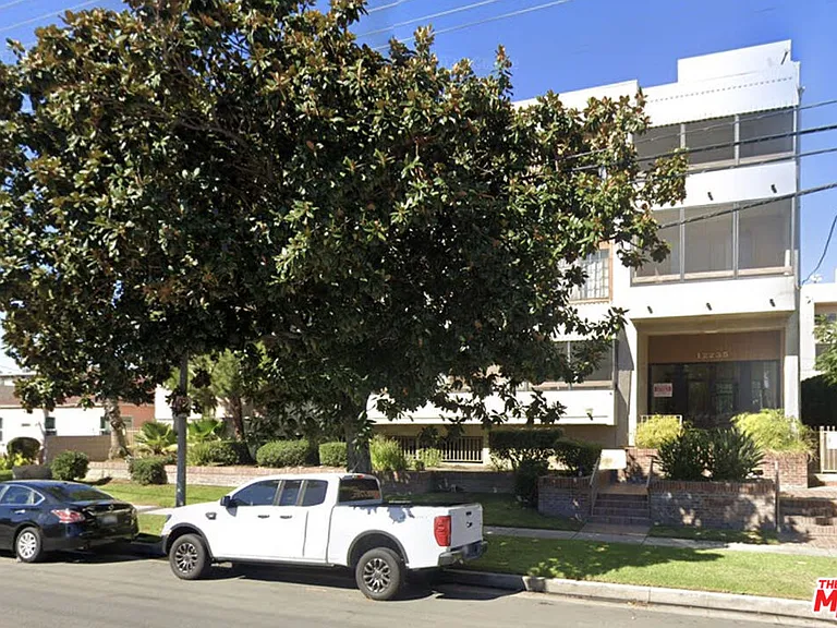 12235 Magnolia Blvd #306 — Photo 10