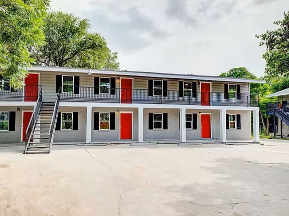 2nd image of 218 Natalen Ave APT 6
