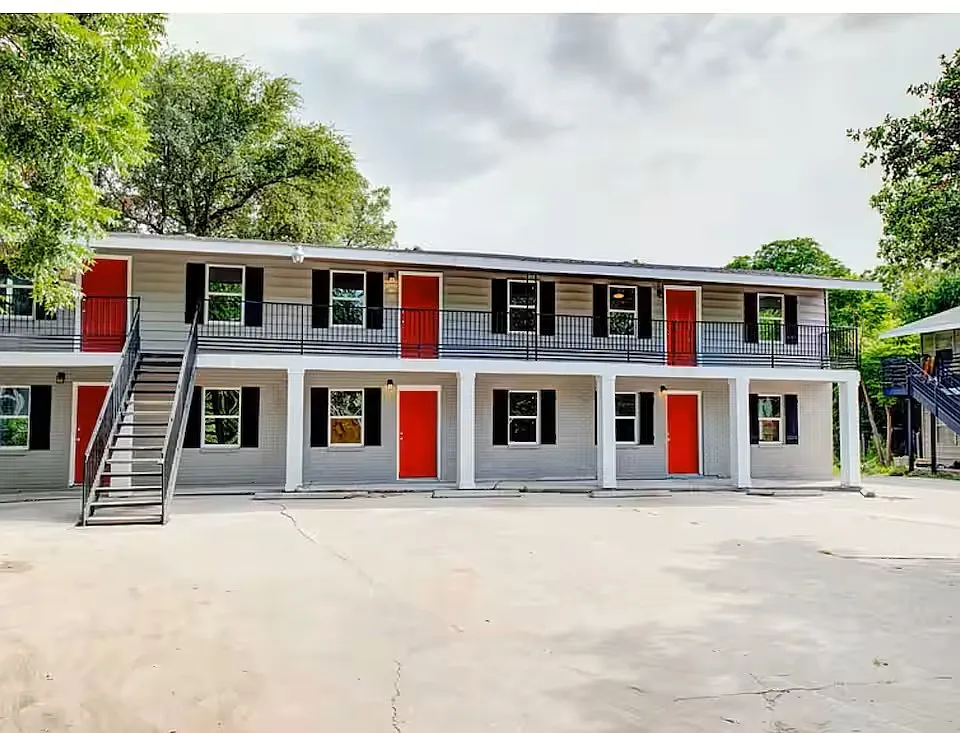 Building Photo - 218 Natalen Ave #6