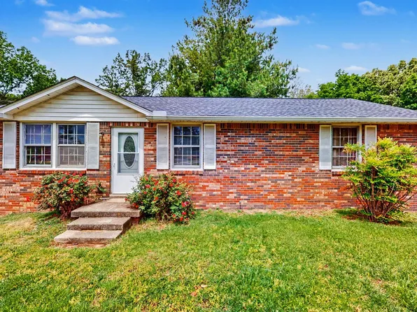 109 Phillips St, Charlotte, TN 37036