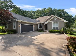 1619 Pine Dr, Grove, OK 74344