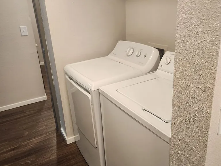 Arbor Woods Apartments — Photo 21