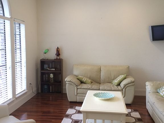 2nd image of 5716 Bay Side Dr